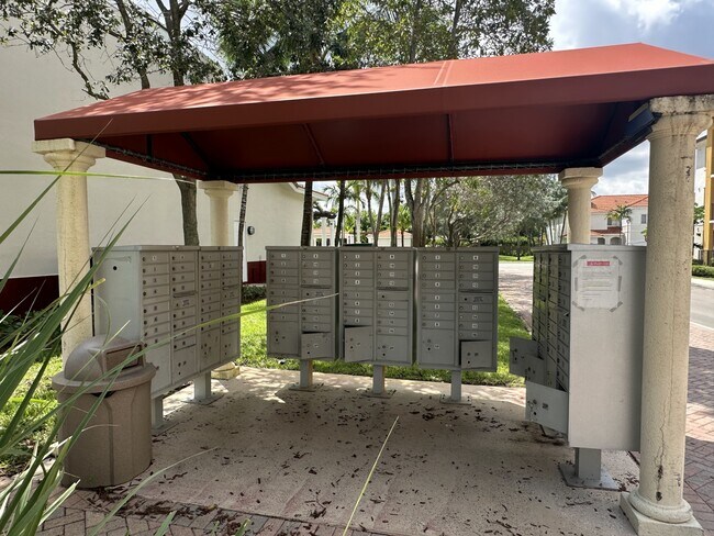 Building Photo - 3530 NW 29th Ct