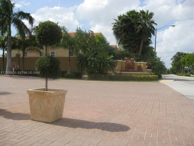Building Photo - 6630 NW 114th Ave