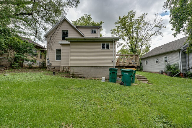 Building Photo - 407 Linden Ave
