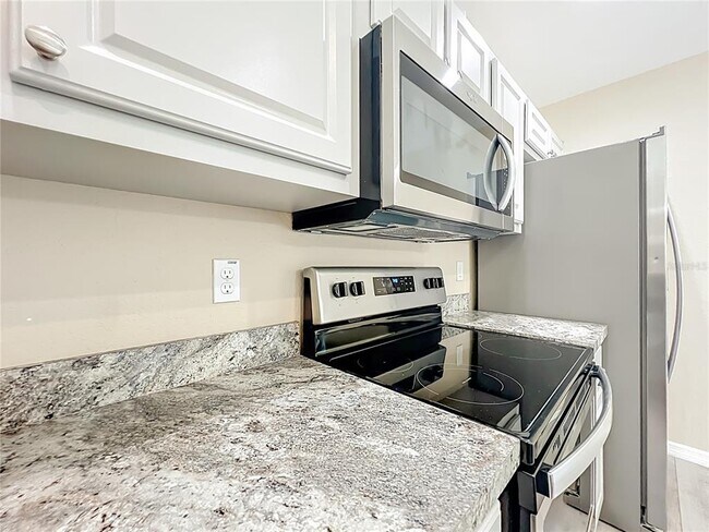 Building Photo - 1954 NW 21st Ave