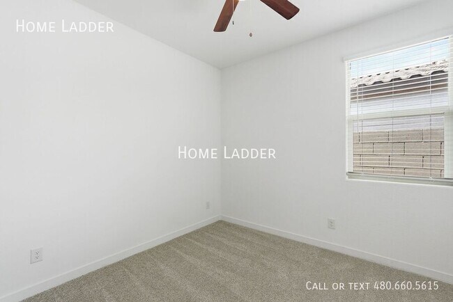 Building Photo - 4064 E Catclaw St