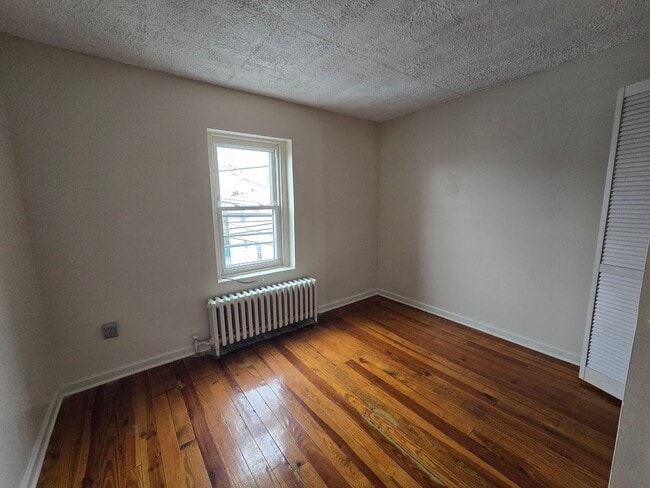 Building Photo - 808 E Morton St