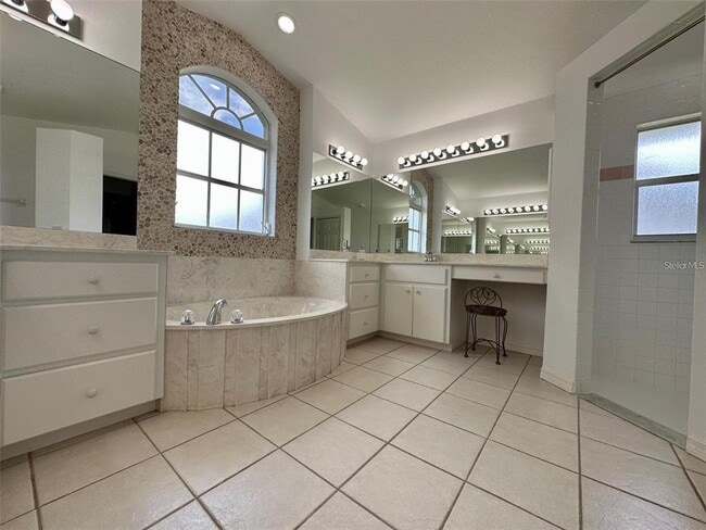 Building Photo - 2169 Onondaga Ln