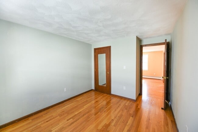 Building Photo - 46 Marlboro St