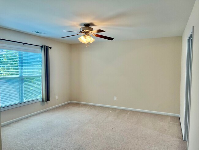 Building Photo - 1109 Somers Dr