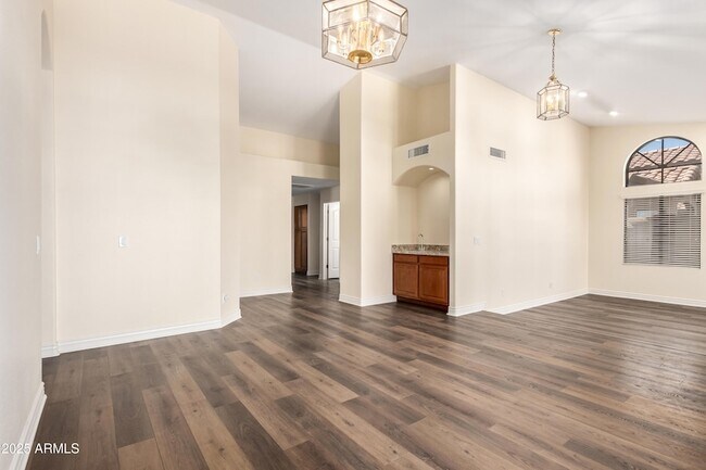 Building Photo - 1517 W Islandia Dr