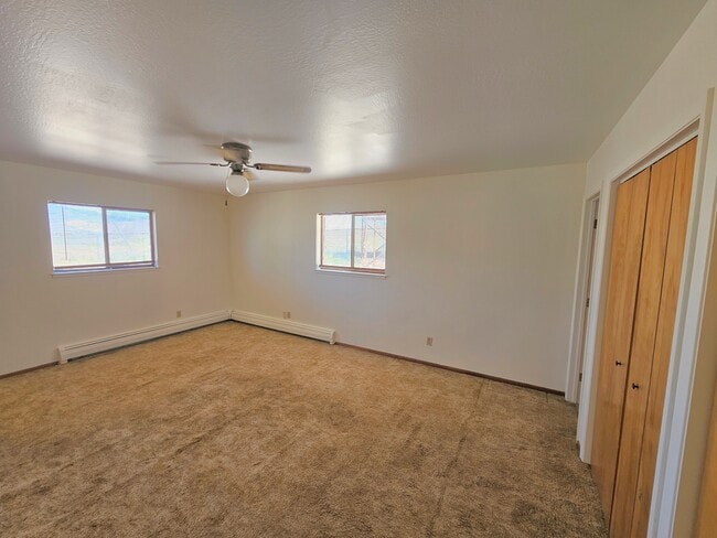 Building Photo - 1353 Santa Cruz Dr