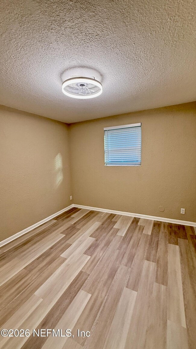 Building Photo - 696 Kestner Rd