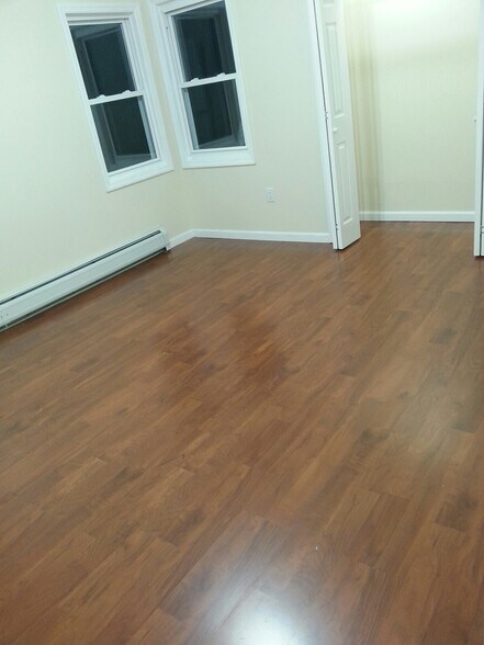 bedroom 1 - 17 W 34th St