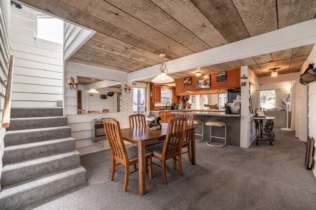 Building Photo - 34547 N Limekiln Rd