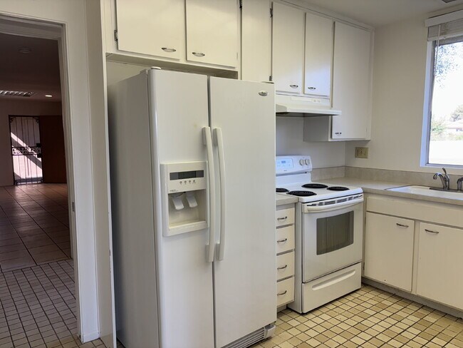Building Photo - Indian Wells CC  For Rent!