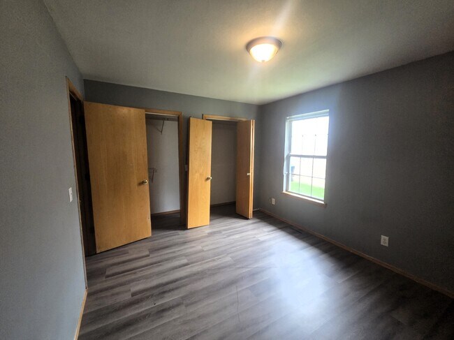 Building Photo - 714 Foxx Dr