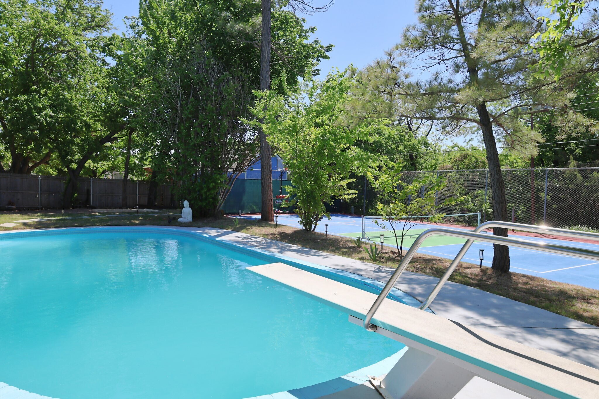 Building Photo - 8413 Tiffany Dr