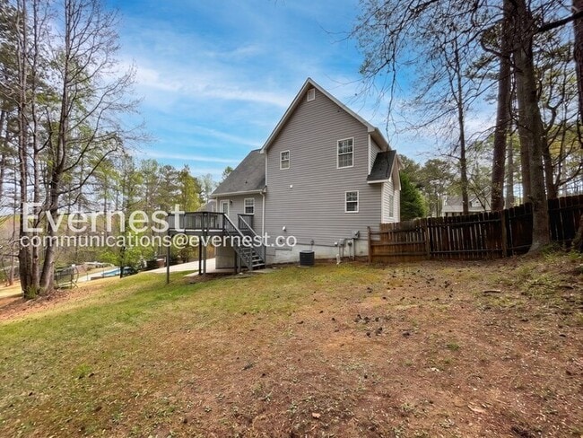 Building Photo - 321 Sadler Dr