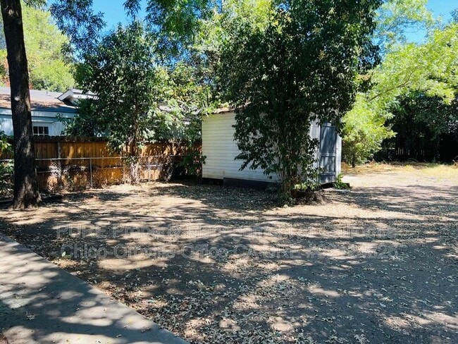 Building Photo - 9210 Goodspeed St