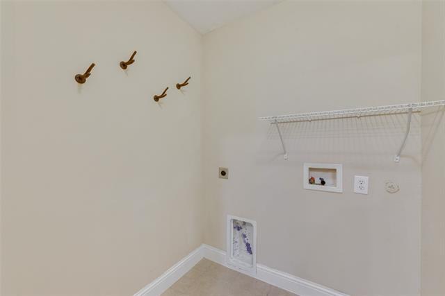 Building Photo - 2629 Chambers Dr