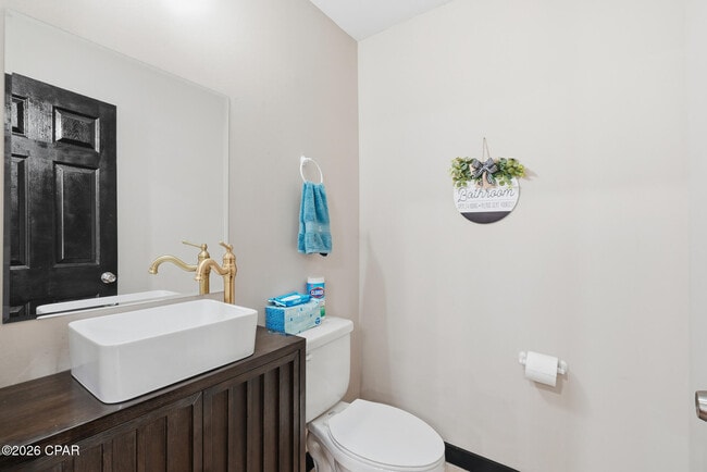 Building Photo - 1808 Chestnut Ave