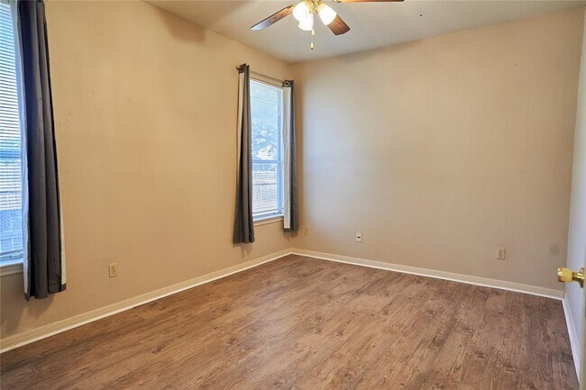 Building Photo - 508 Gregory Ct
