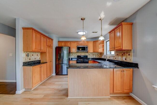Building Photo - 321 Sea Isle Key
