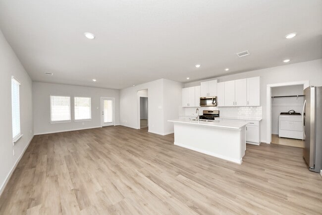 Building Photo - 6808 Hart Oak Ct