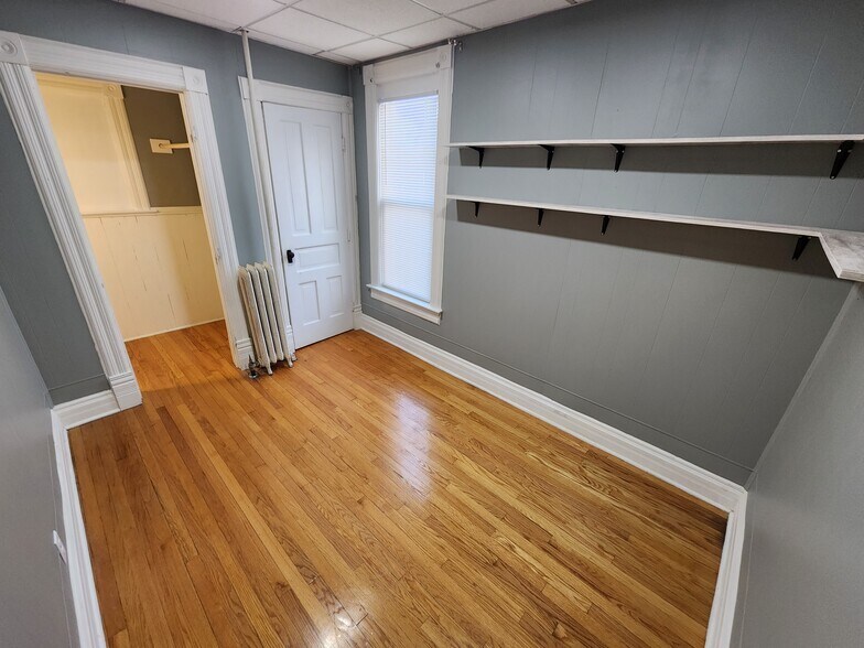 Bedroom 3a - 207 N 6th St