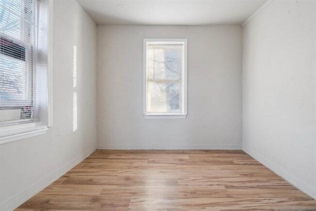 Building Photo - 1220 NW 43rd St