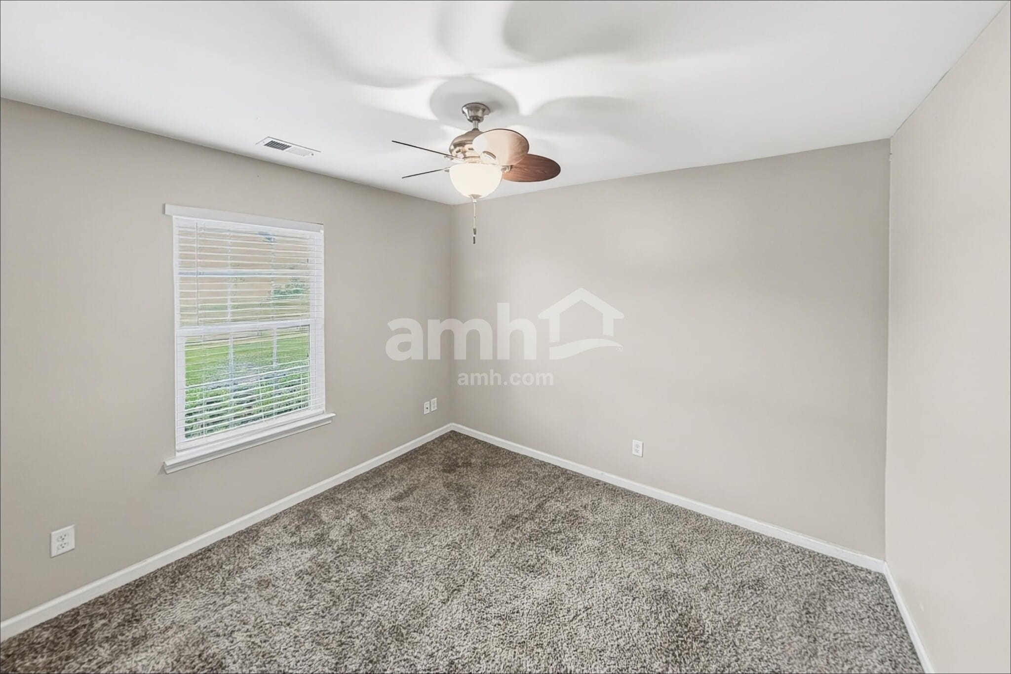 Building Photo - 298 Willow Point Cir