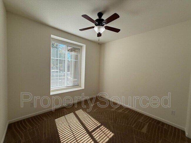 Building Photo - 333 Catmint St