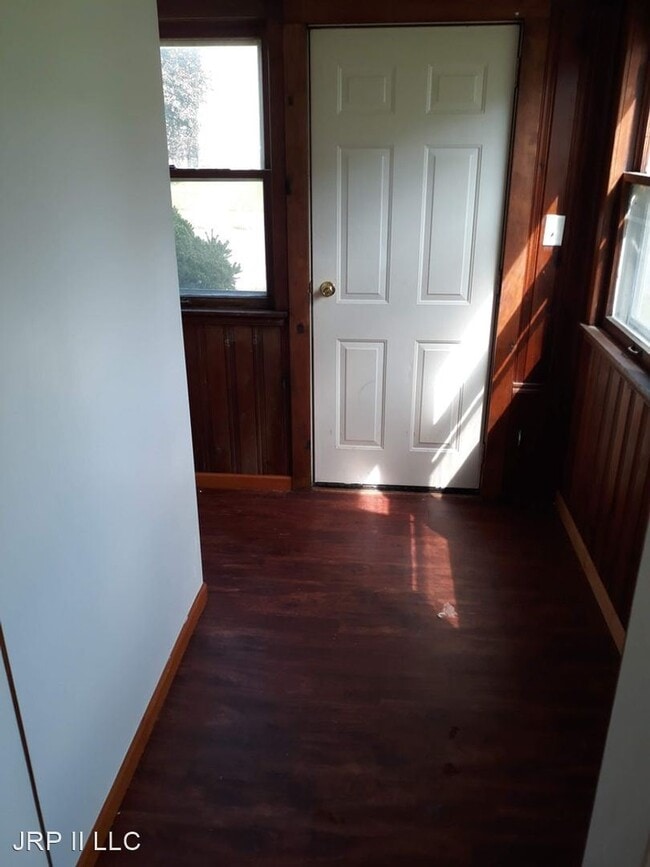 Building Photo - 2 br, 1 bath House - 2017 St Marys Ave