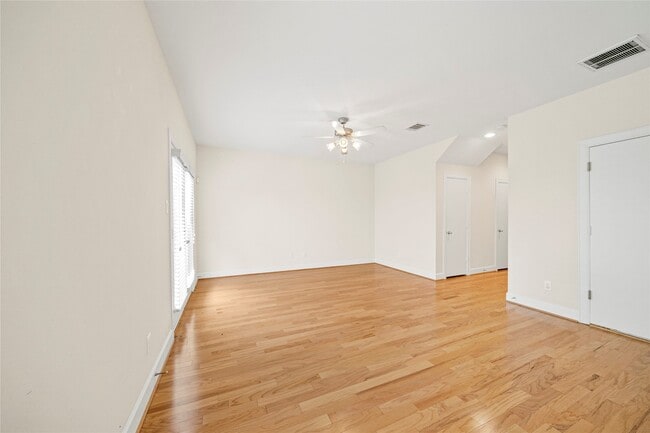 Building Photo - 3726 Main Poplar Dr