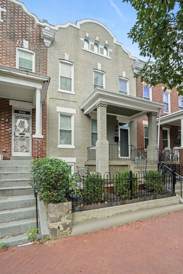 Building Photo - 1846 2nd St NW