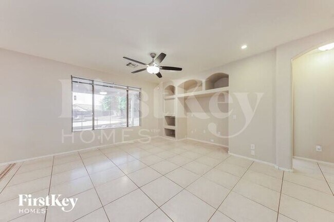 Building Photo - 16221 W Marconi Ave