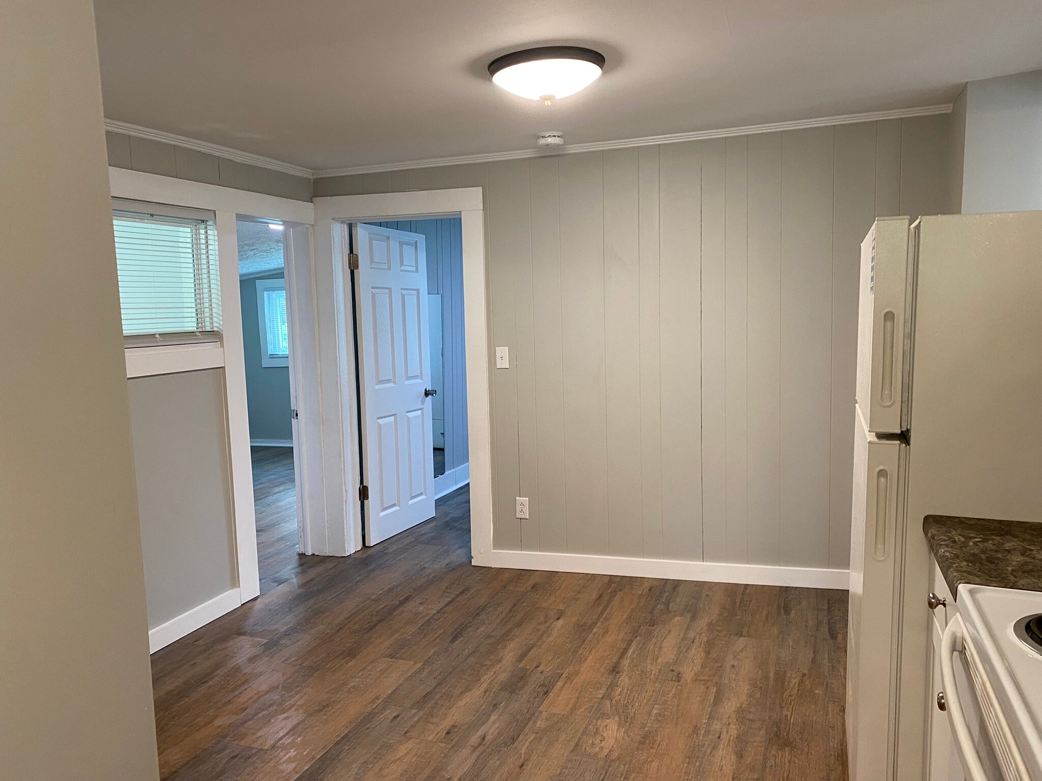 Dining Area - 302 Rose St