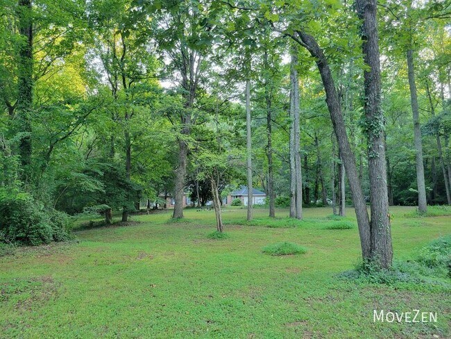 Building Photo - 303 Driftwood Dr
