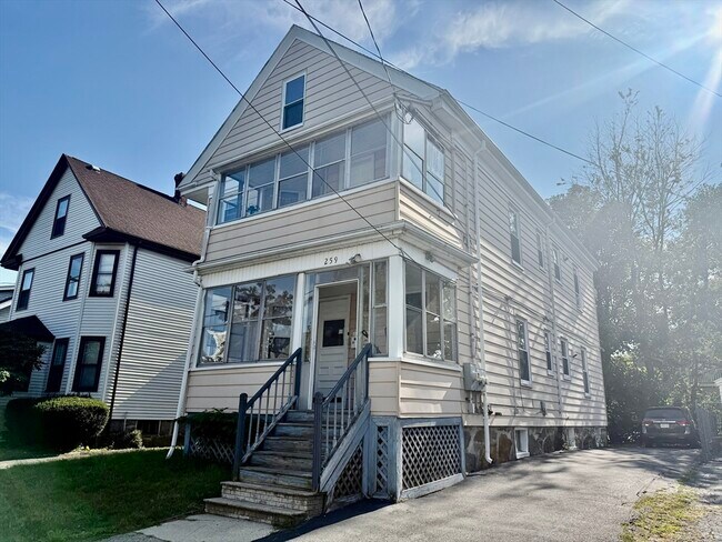 Primary Photo - 259 Newbury Ave