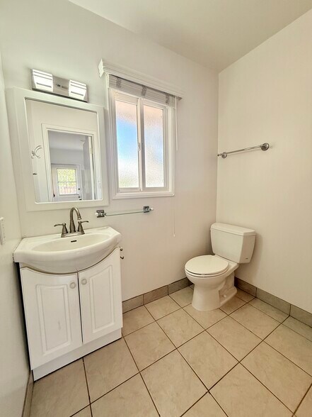 Bathroom - 13628 Addison St