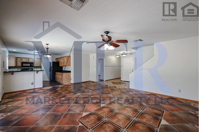 Building Photo - Home at El Mirage Rd/Cactus Rd! JOIN THE W...