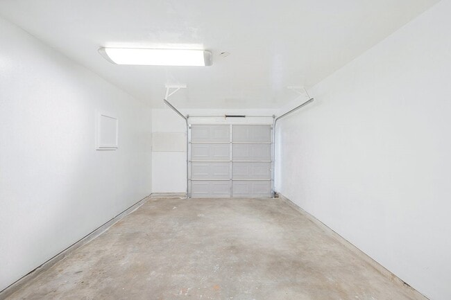 Building Photo - 1303 Gamma St