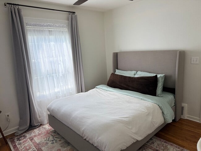 Building Photo - East Grand Rapids Gem: 4-Bedroom, 2-Bath U...