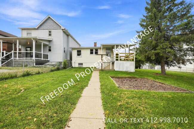Building Photo - 945 Fayette St