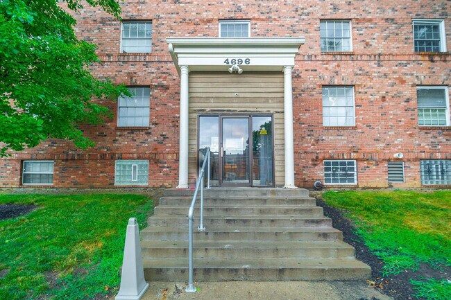 Building Photo - 4696 Tarryton Ct. S. Unit 7-1H