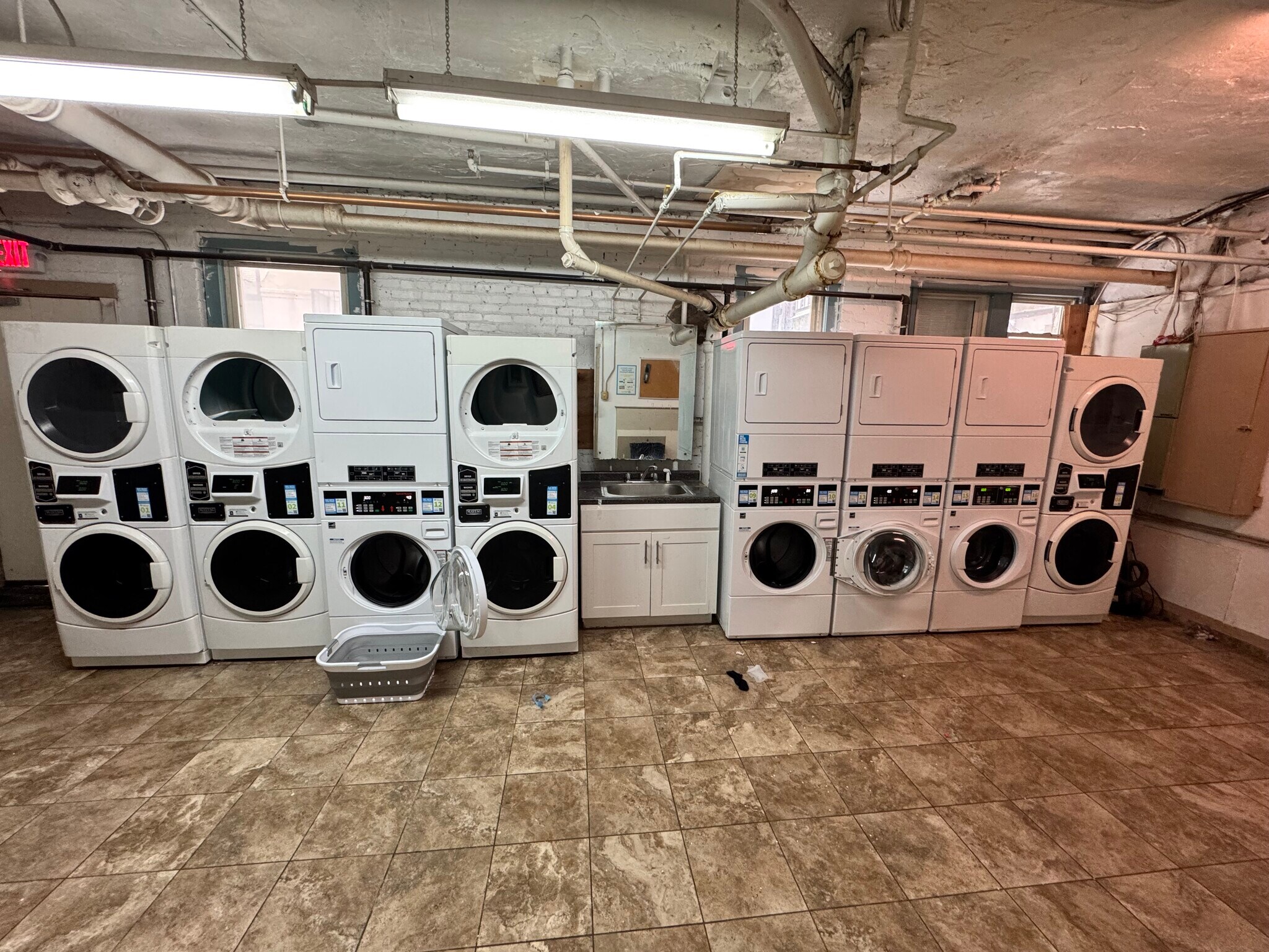 Building Photo - 136 Washington St