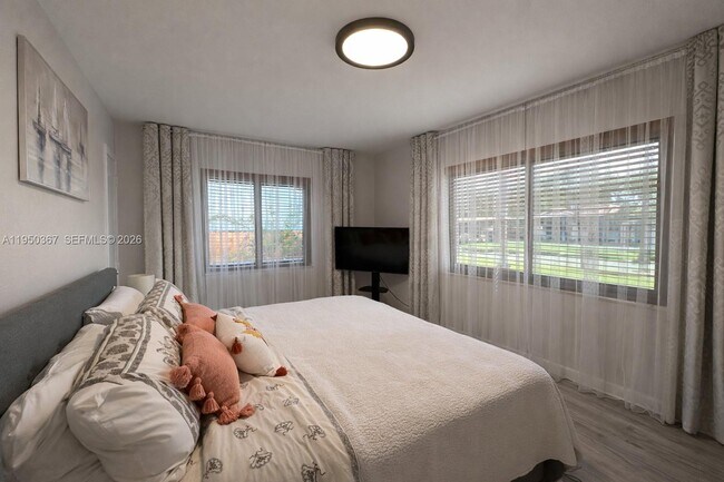 Building Photo - 1415 Mayo St