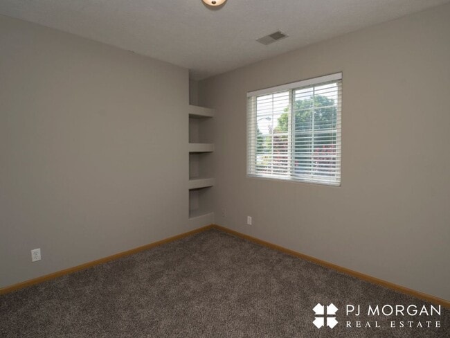 Building Photo - 14512 Fowler Ave