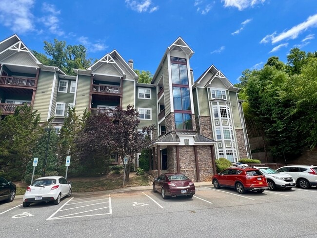 Building Photo - 3-Bed, 2-Bath Condo with Garage!