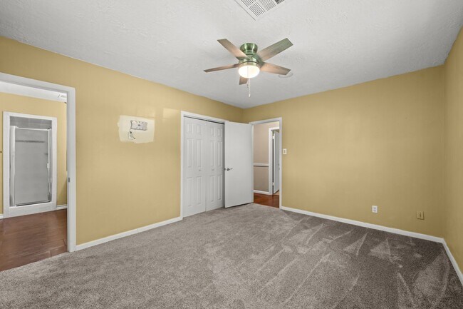 Building Photo - 616 Cannan Dr