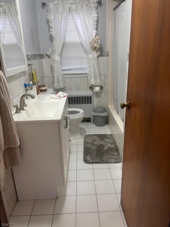 Building Photo - 15 Watsessing Ave