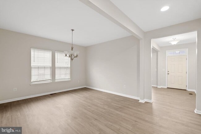 Building Photo - 290 Norland Knoll Dr