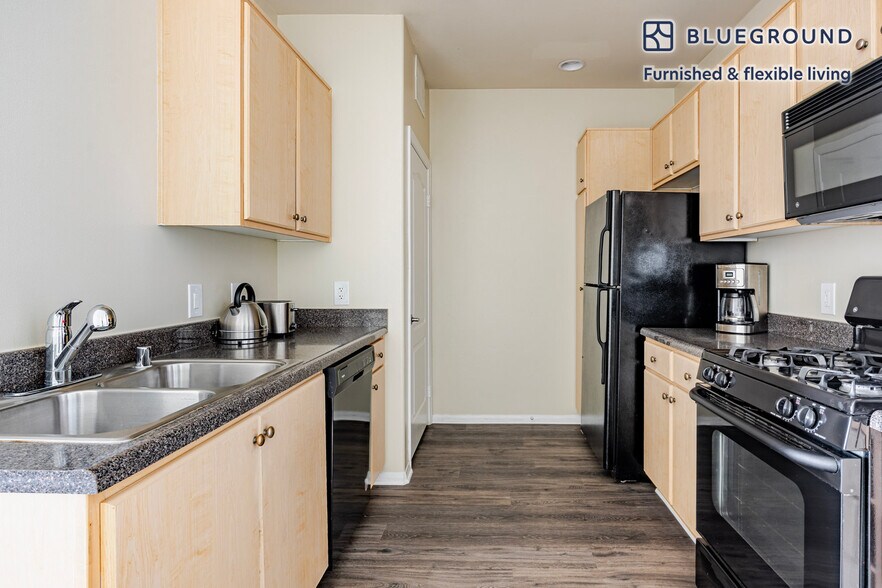 Building Photo - 5535 Westlawn Ave