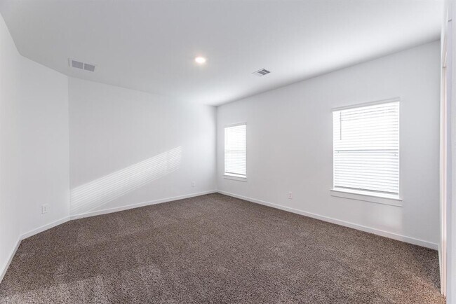 Building Photo - 31702 Whittis Hl Wy